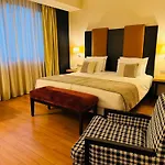 Rivo Hotel