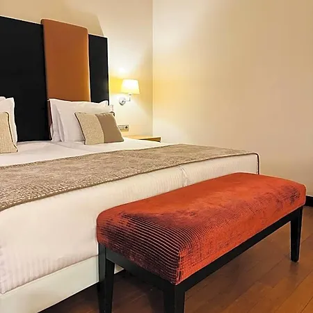 Rivo Hotel