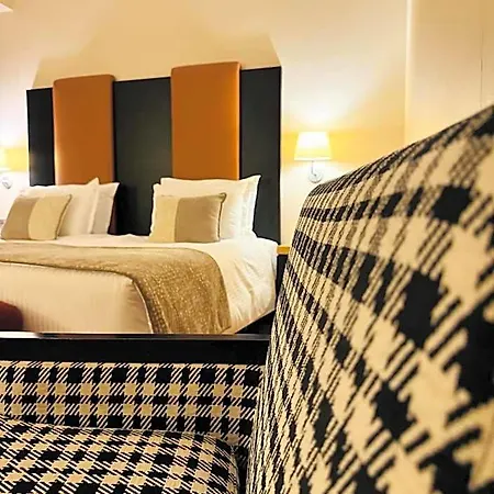 Rivo Hotel