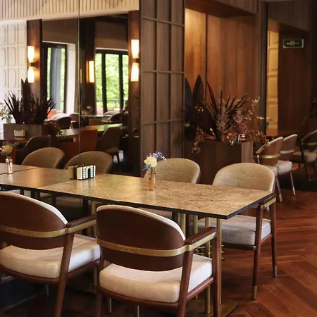 Rivo Hotel